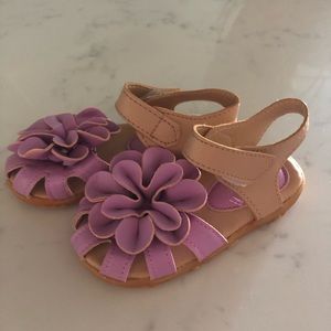 Toddler sandals size 5